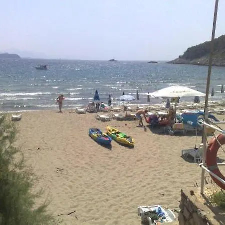 Apartman U Vili Blizu Mora Apartamento *